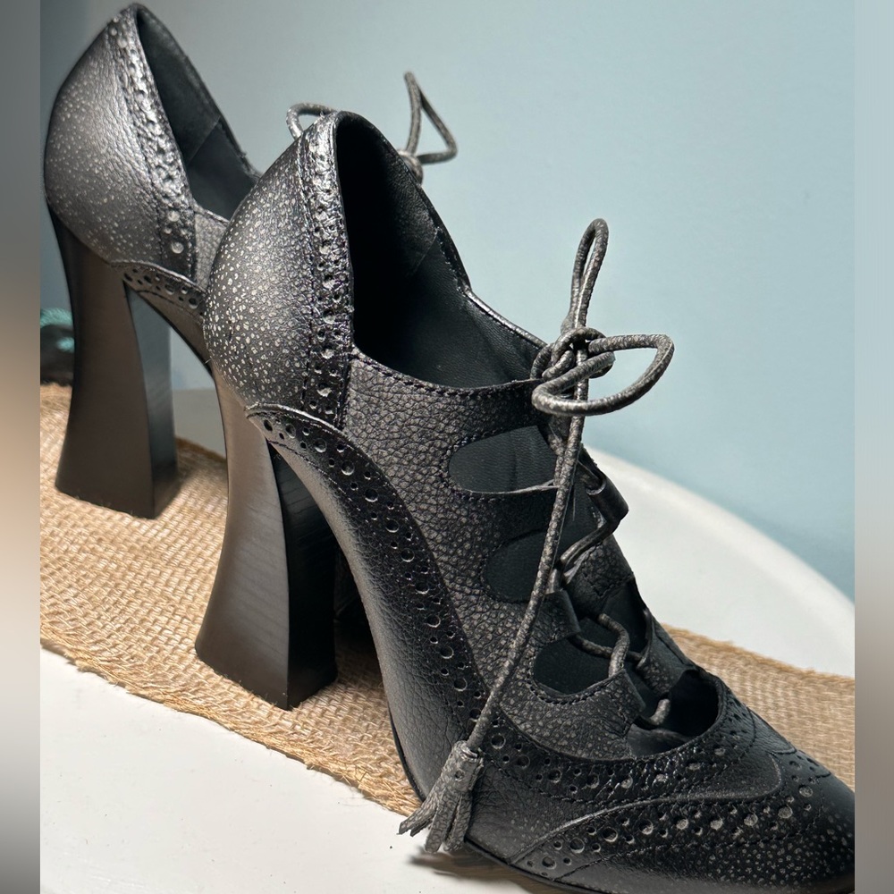TORY BURCH Womens Lace Up Ghillie Oxford Pumps Astrid High Heel Size 8